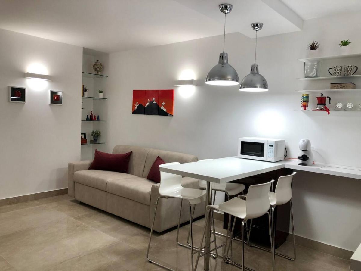 Appartamento Rosso Partenopeo *